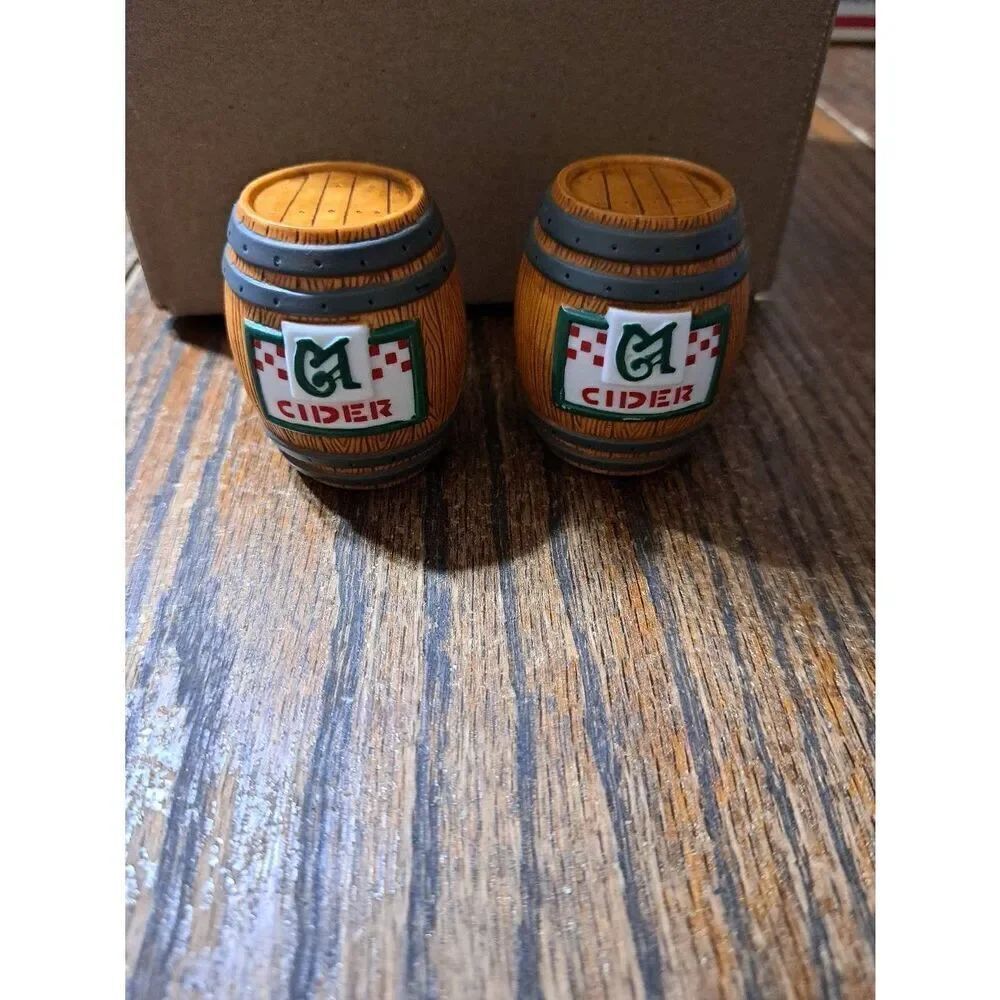 Vintage 2 Dept 56 Merry Makers Cider Barrels Retired Christmas Ceramic Figurines